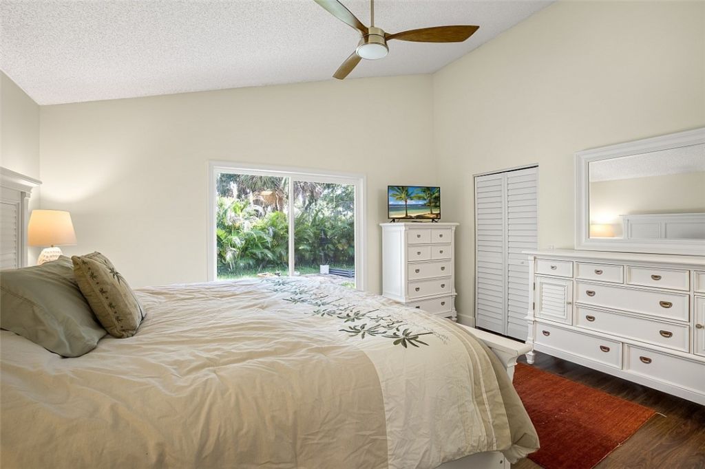 490 10th Place, Vero Beach, FL 32960 Photo