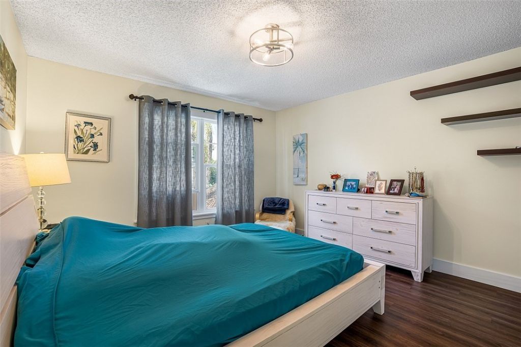 490 10th Place, Vero Beach, FL 32960 Photo