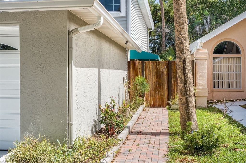 490 10th Place, Vero Beach, FL 32960 Photo