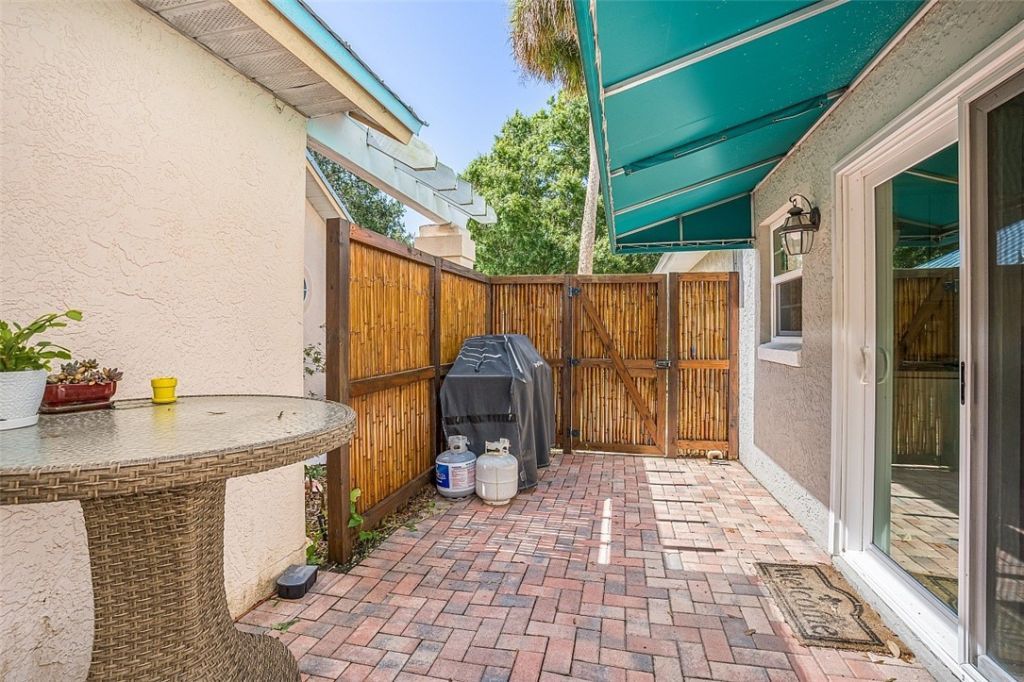 490 10th Place, Vero Beach, FL 32960 Photo