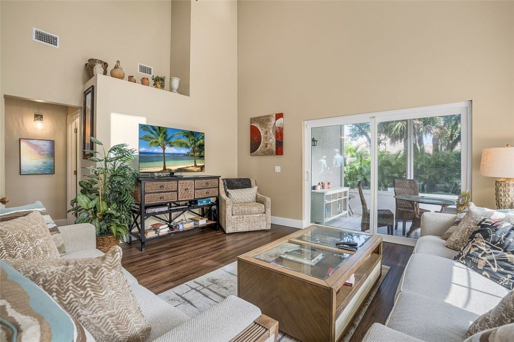 490 10th Place, Vero Beach, FL 32960 Photo