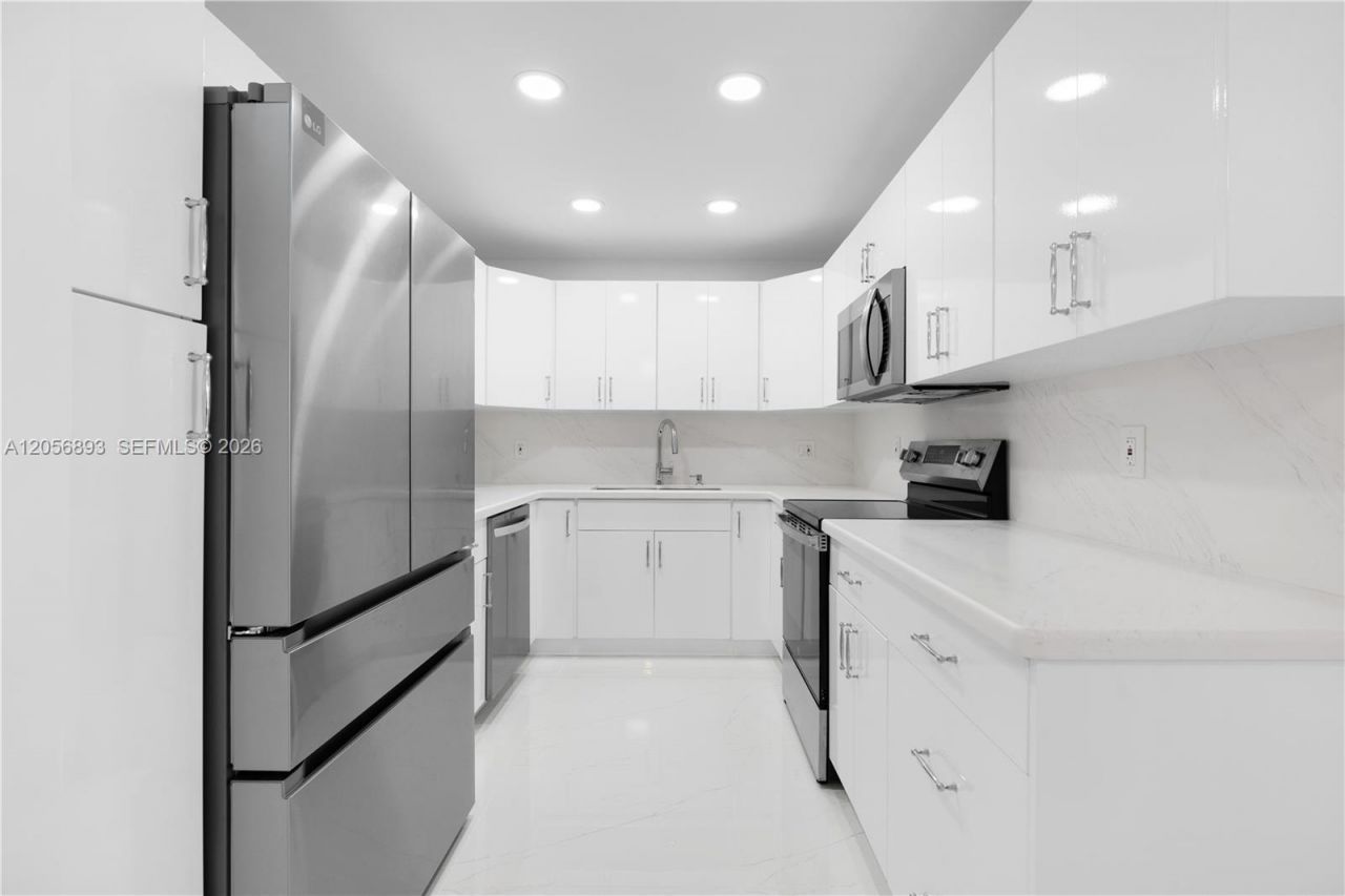 2500 Parkview Dr , Unit 2405, Hallandale Beach, FL 33009 Photo