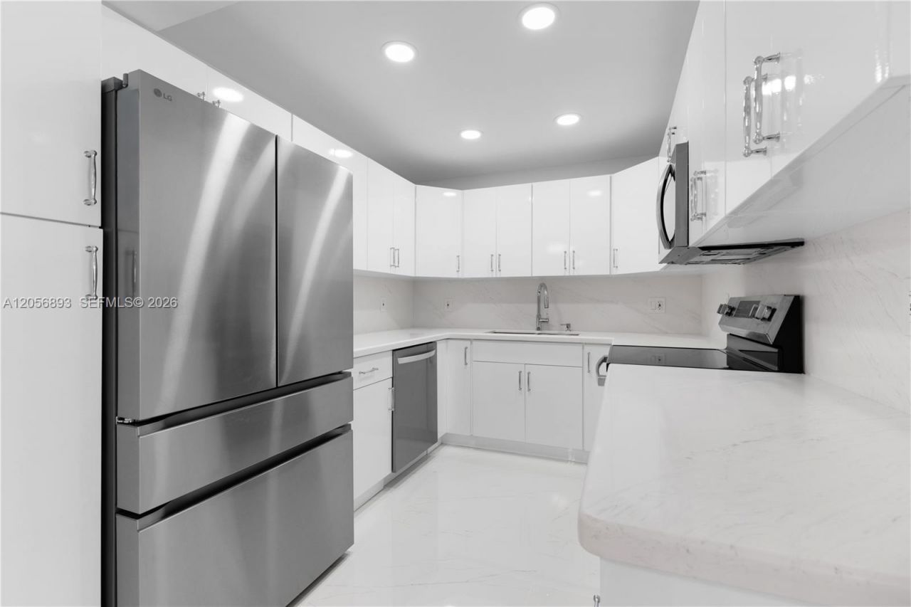 2500 Parkview Dr , Unit 2405, Hallandale Beach, FL 33009 Photo