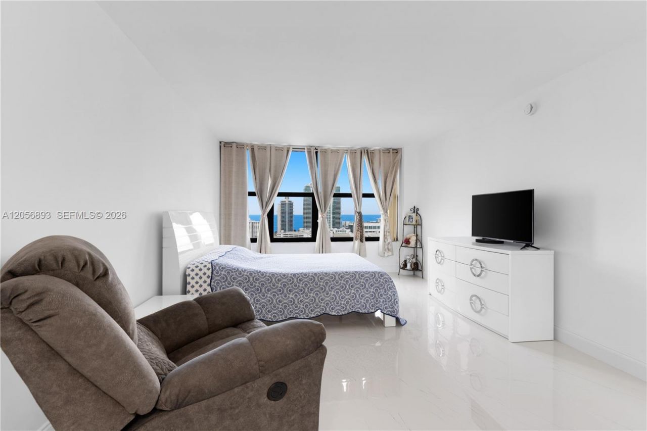 2500 Parkview Dr , Unit 2405, Hallandale Beach, FL 33009 Photo
