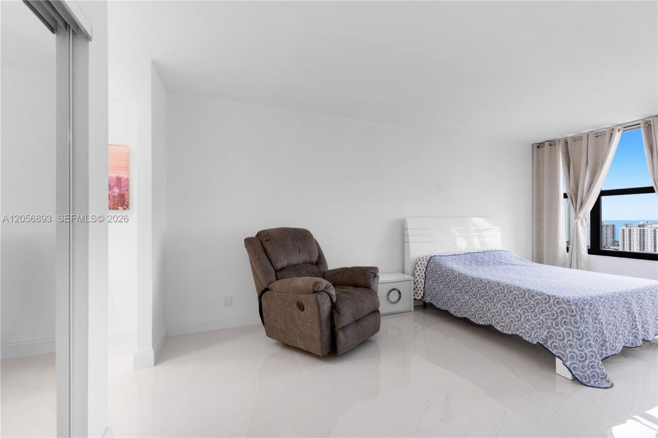 2500 Parkview Dr , Unit 2405, Hallandale Beach, FL 33009 Photo