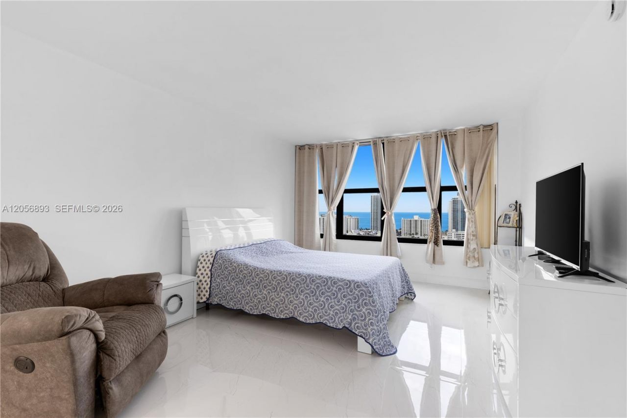 2500 Parkview Dr , Unit 2405, Hallandale Beach, FL 33009 Photo