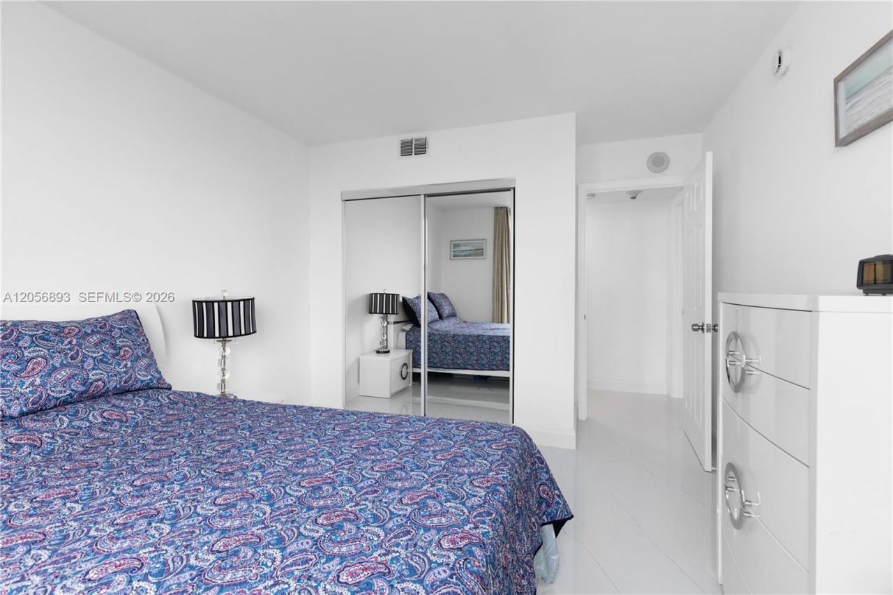 2500 Parkview Dr , Unit 2405, Hallandale Beach, FL 33009 Photo