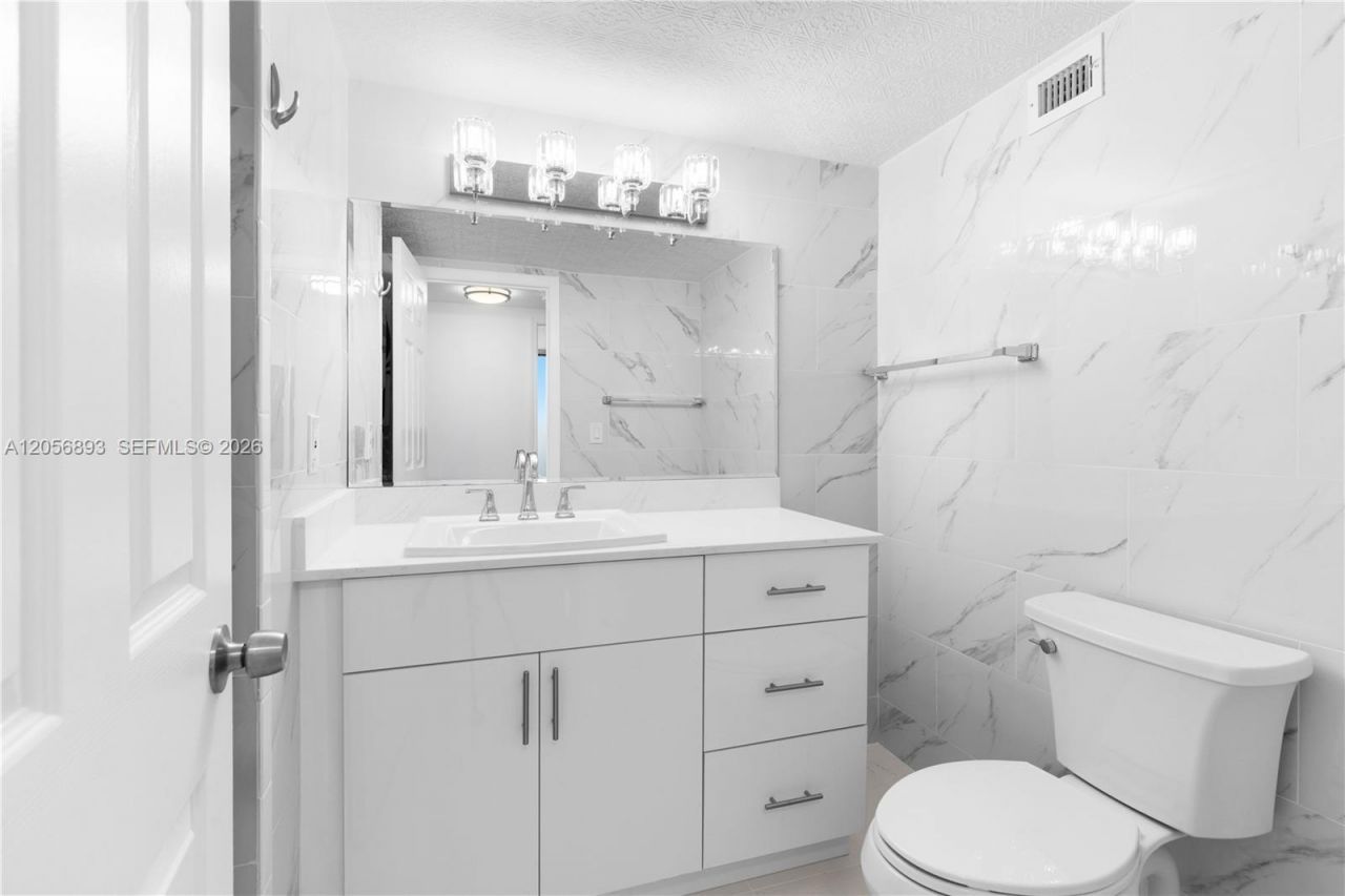2500 Parkview Dr , Unit 2405, Hallandale Beach, FL 33009 Photo