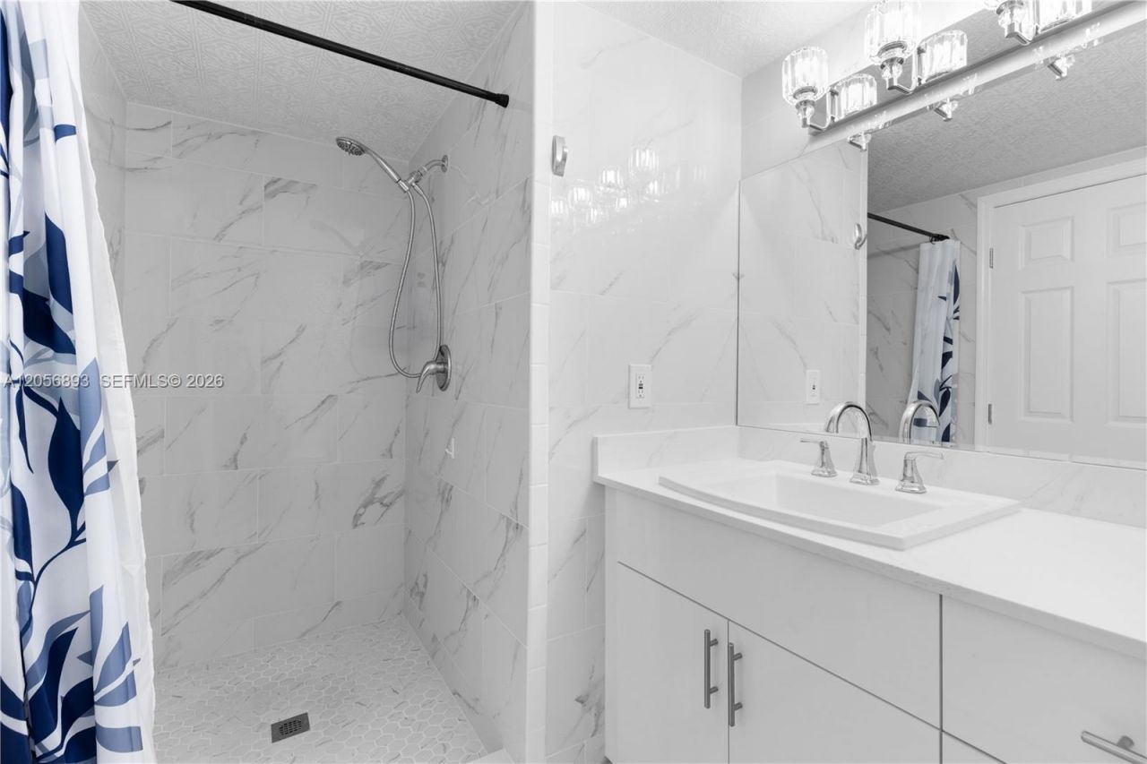 2500 Parkview Dr , Unit 2405, Hallandale Beach, FL 33009 Photo