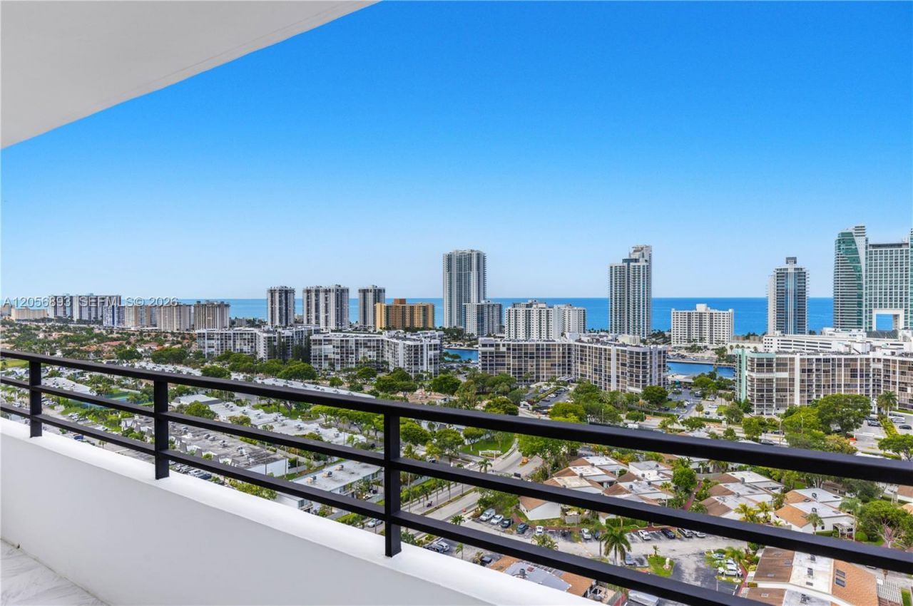 2500 Parkview Dr , Unit 2405, Hallandale Beach, FL 33009 Photo