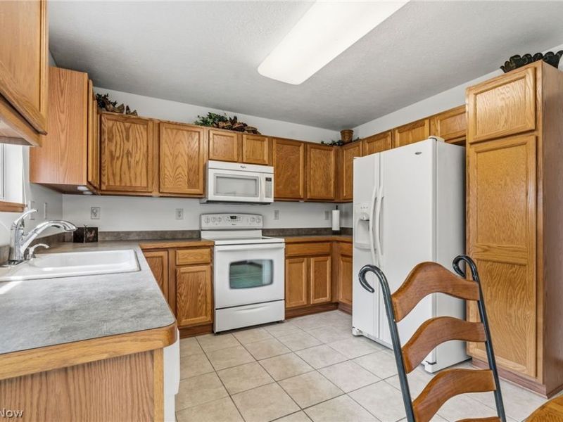 3477 Elmhurst Circle, Uniontown, OH 44685 Photo 11