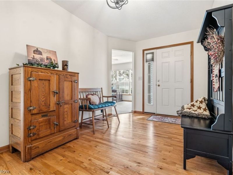 3477 Elmhurst Circle, Uniontown, OH 44685 Photo 6
