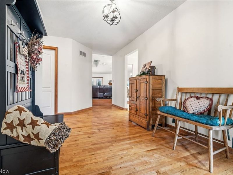 3477 Elmhurst Circle, Uniontown, OH 44685 Photo 7