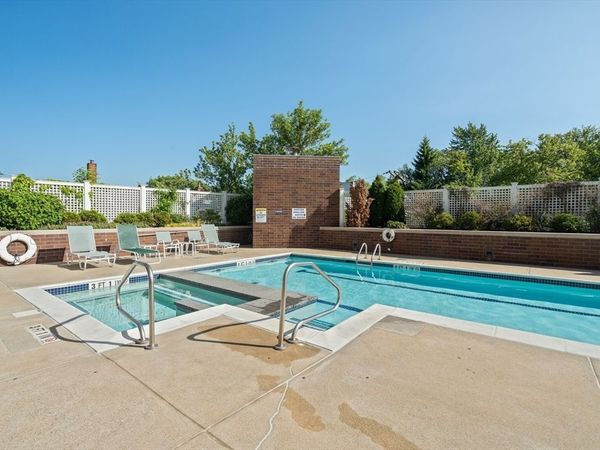 950 Massachusetts Ave, Unit 211, Cambridge, MA 02138