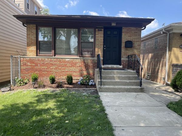 4840 W Gunnison Street , Chicago, IL 60630