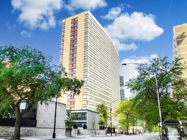 2930 N Sheridan Road , Unit 702, Chicago, IL 60657