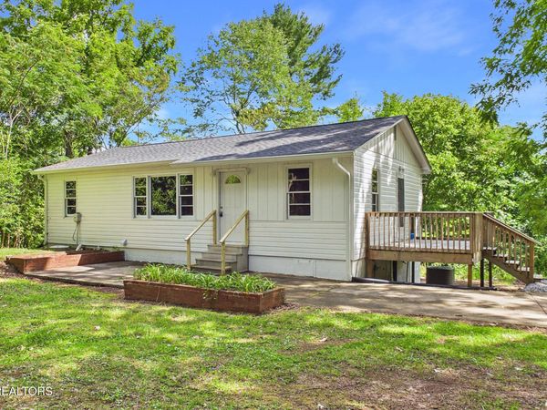 822 Ivory Rd, Athens, TN 37303