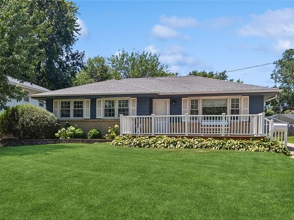 2710 48th Place, Des Moines, IA 50310