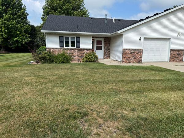 2608 10th Street SW, Willmar, MN 56201