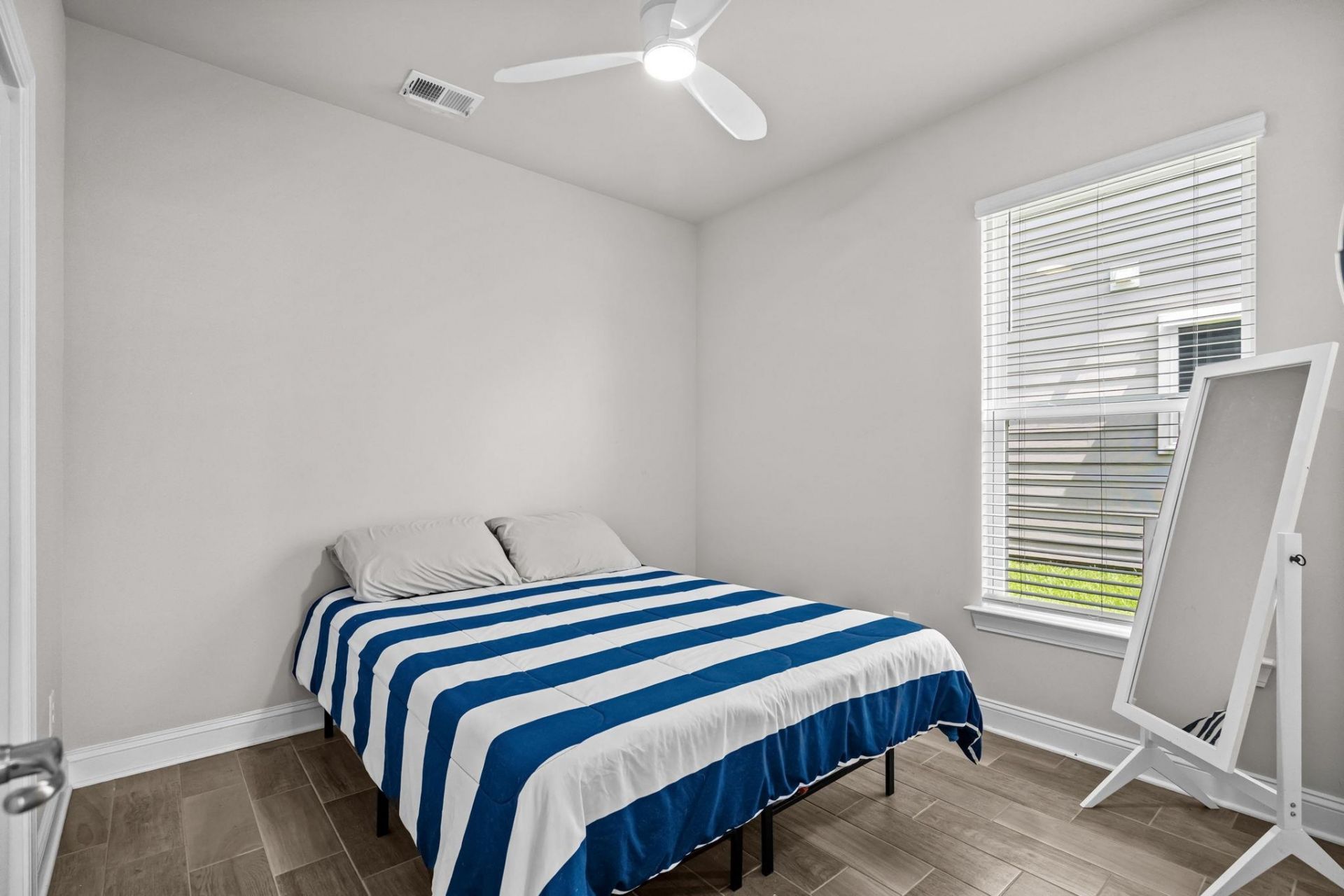 836 Culbertson Ave. Photo 42