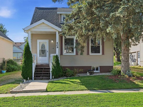 409 4th Avenue, New Glarus, WI 53574