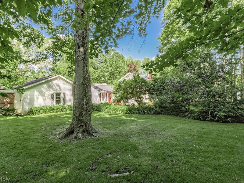 15879 Hemlock Road , Chagrin Falls, OH 44022 Photo 1