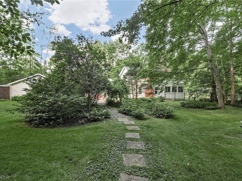 15879 Hemlock Road , Chagrin Falls, OH 44022 Photo 8