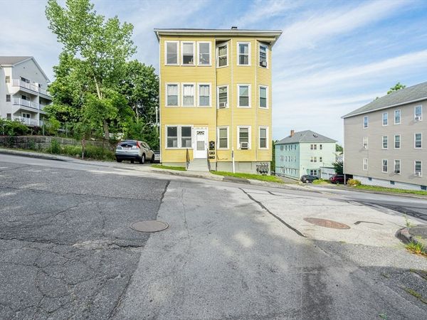 42 Adams St, Worcester, MA 01604