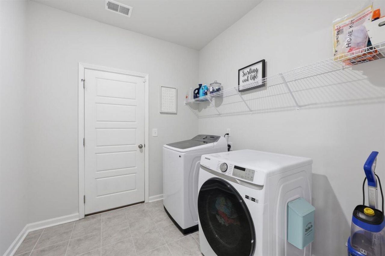 1095 Fitzgerald Court Photo 45