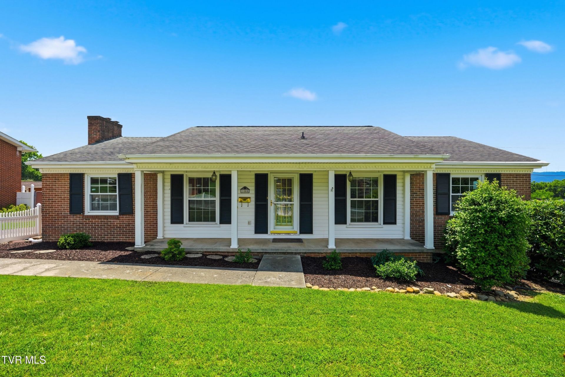 1005 Lake Street, Kingsport, TN 37660 Main Photo