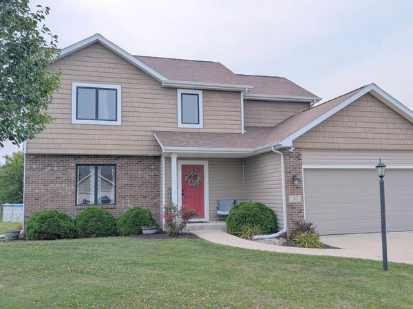 110 Woodfield Court, Markle, IN 46770
