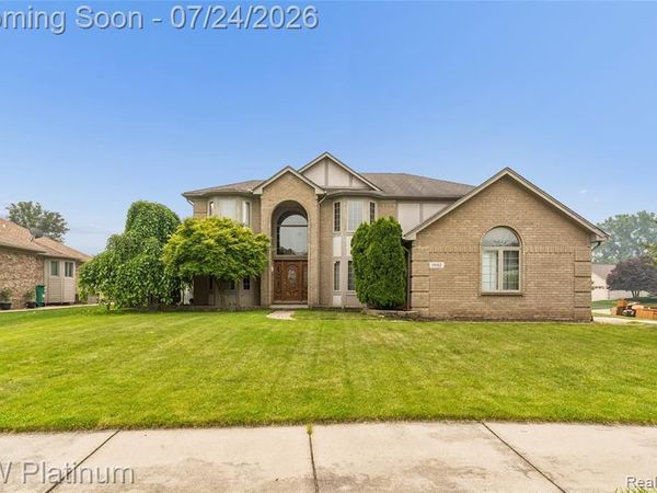 19182 Weathervane Drive, Macomb Twp, MI 48044