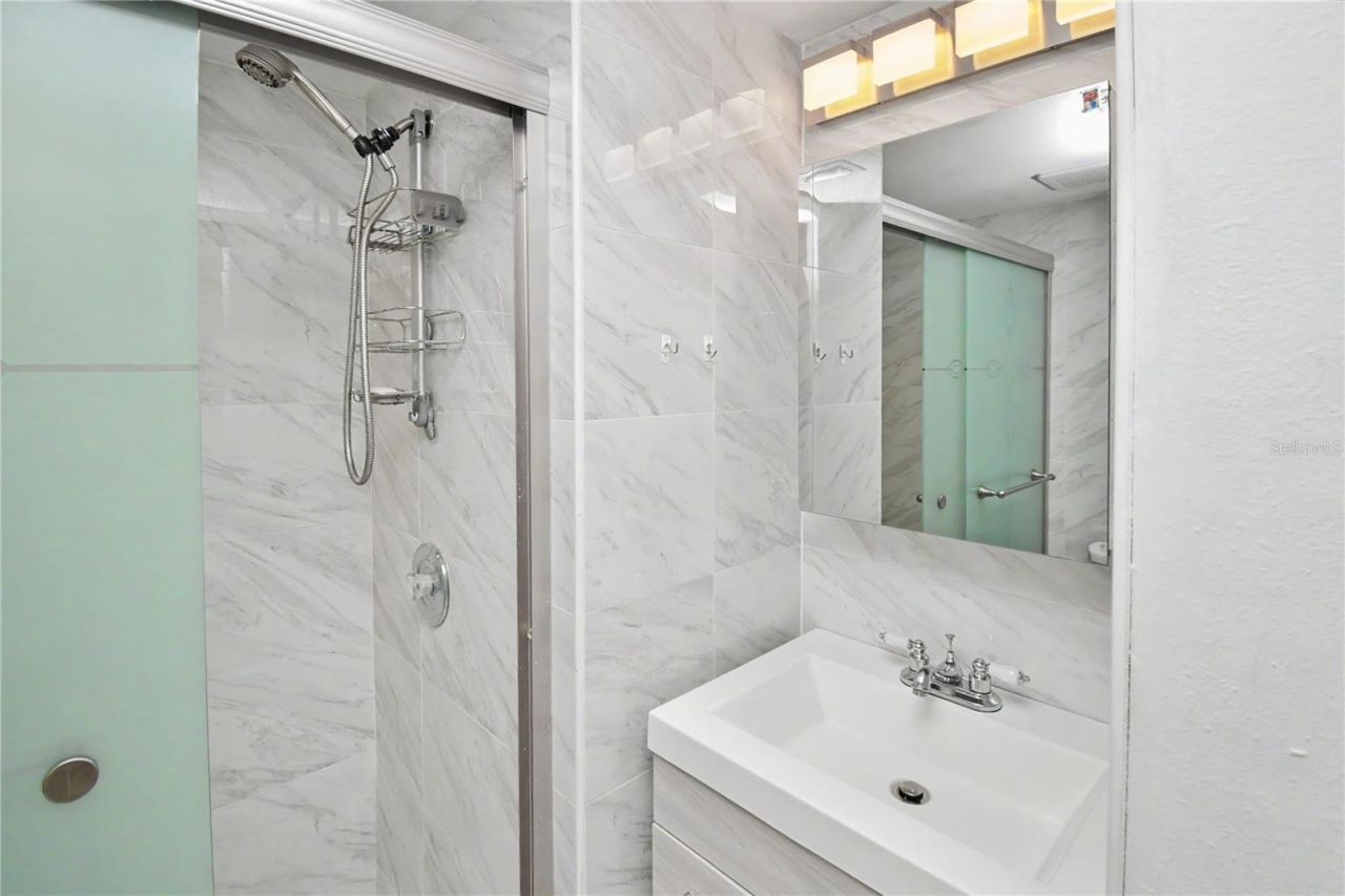 5677 Summer Side Lane, Unit 31B, Sarasota, FL 34231 Photo