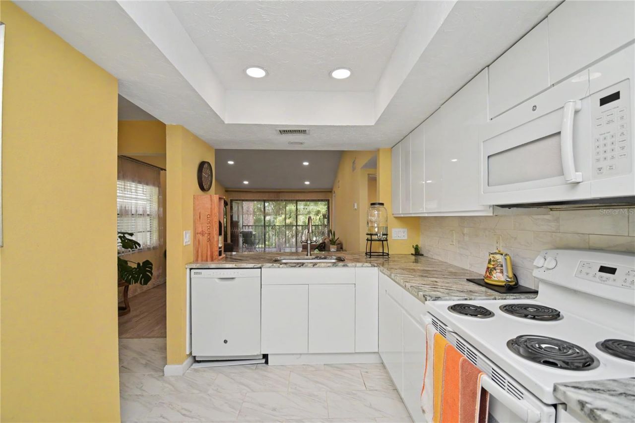 5677 Summer Side Lane, Unit 31B, Sarasota, FL 34231 Photo