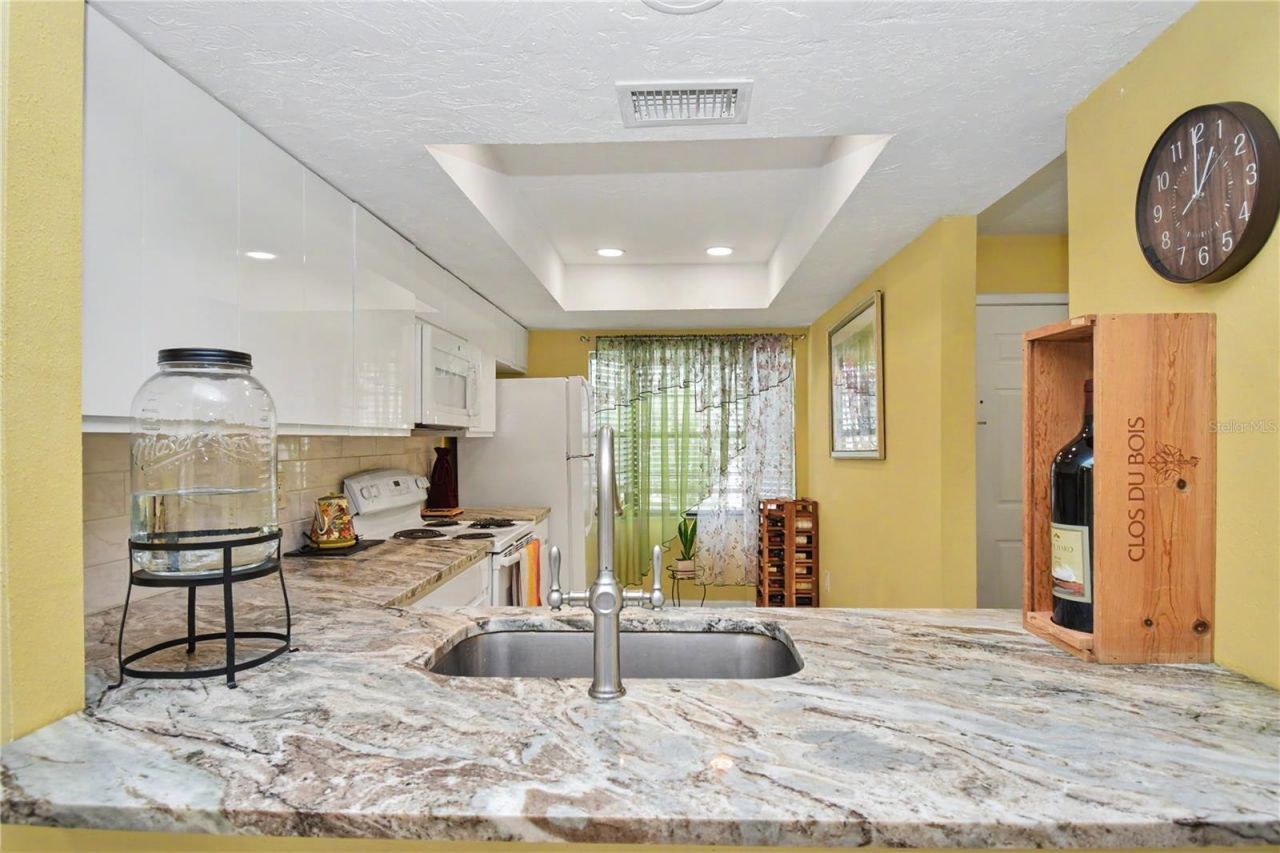 5677 Summer Side Lane, Unit 31B, Sarasota, FL 34231 Photo