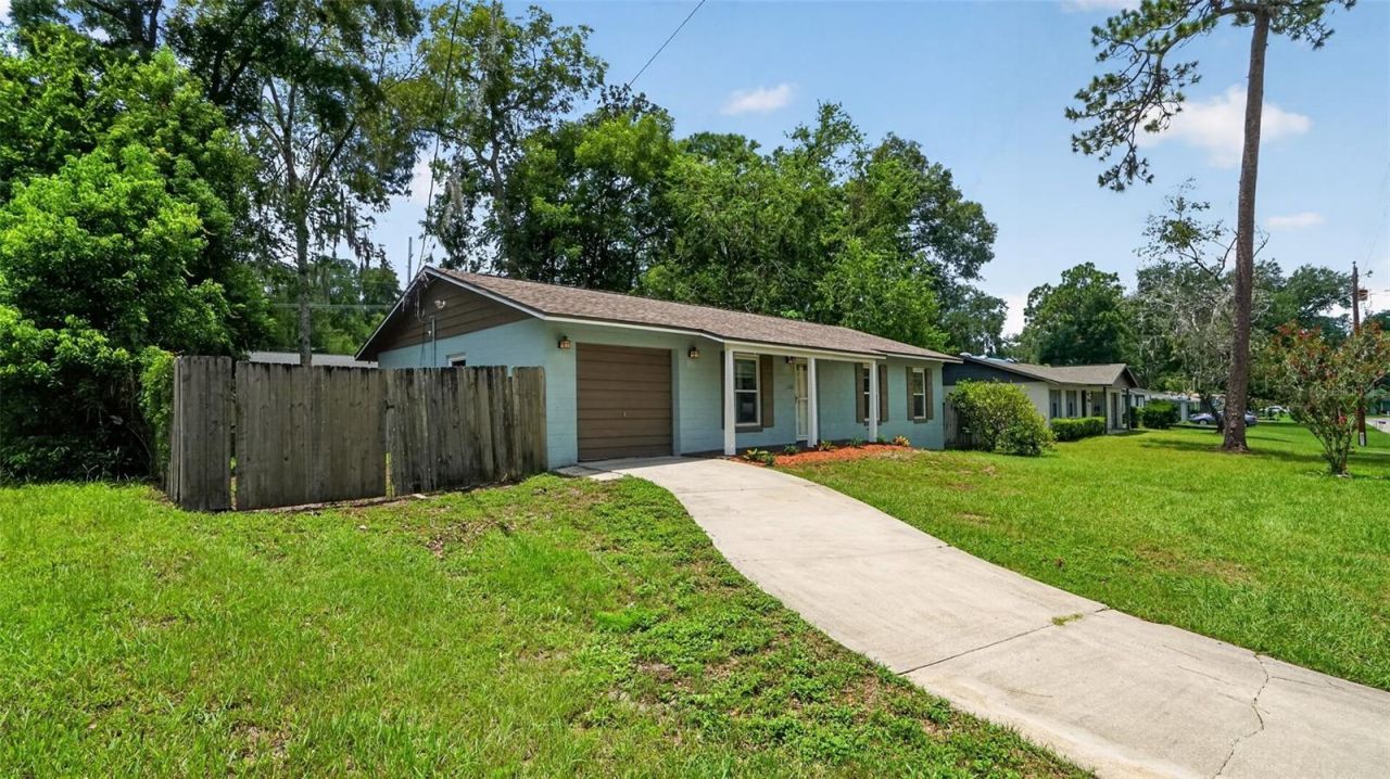 1310 NE 20th Street , Ocala, FL 34470 Photo
