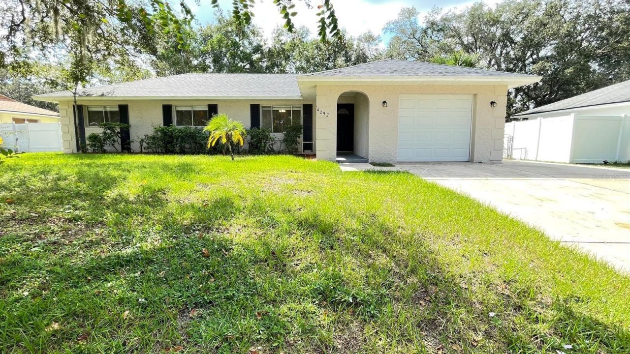 4292 Watch Hill Road, Orlando, FL 32808 Main Photo