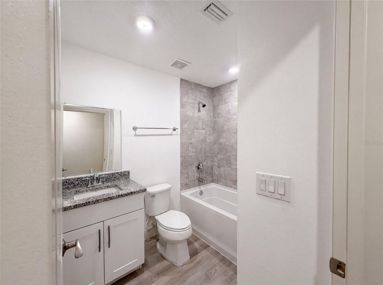 3444 Valeview Drive , Apopka, FL 32712 Photo