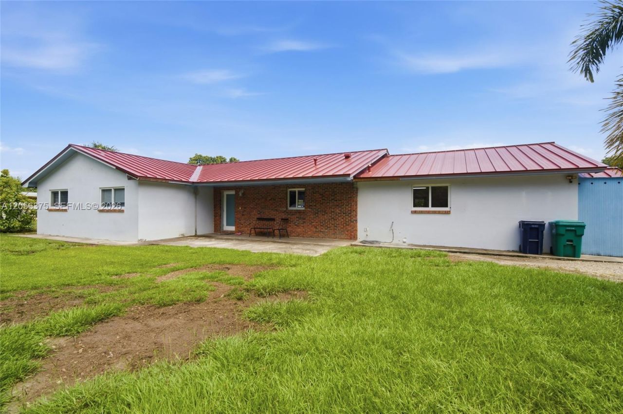 19501 SW 236th St, Homestead, FL 33031 Photo