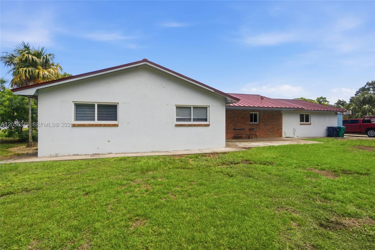 19501 SW 236th St, Homestead, FL 33031 Photo