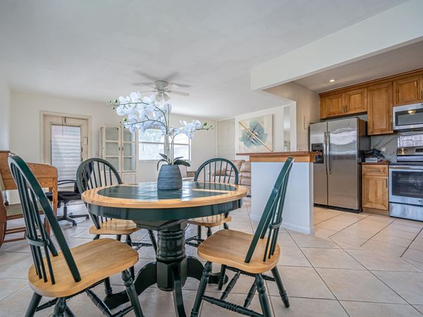 467 Saxony, Unit J, FL 00000