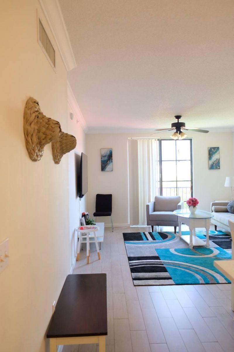 720 S Sapodilla Avenue, Unit 514, West Palm Beach, FL 33401 Photo