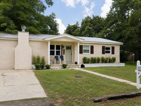 397 W Orange Avenue, DeFuniak Springs, FL 32435