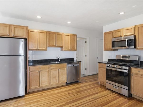 41 Harbor St, Unit 4, Salem, MA 01970