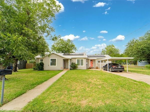 1006 N Live Oak Street, Breckenridge, TX 76424