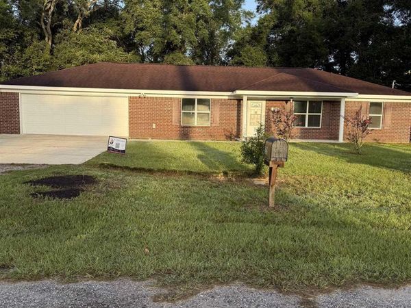 5221 Golson St, Milton, FL 32570