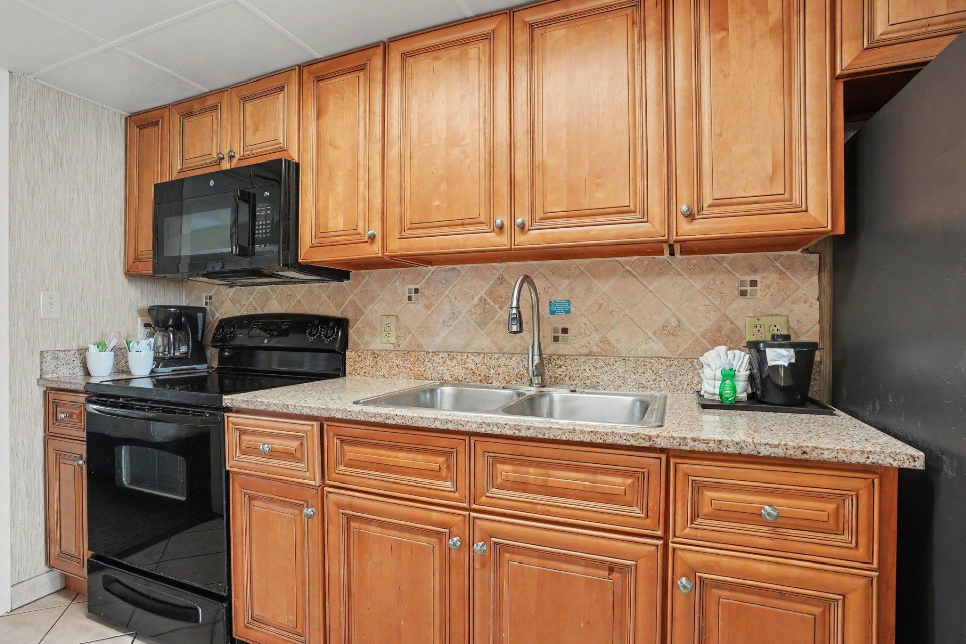 3000 N Ocean Blvd.  Photo 15