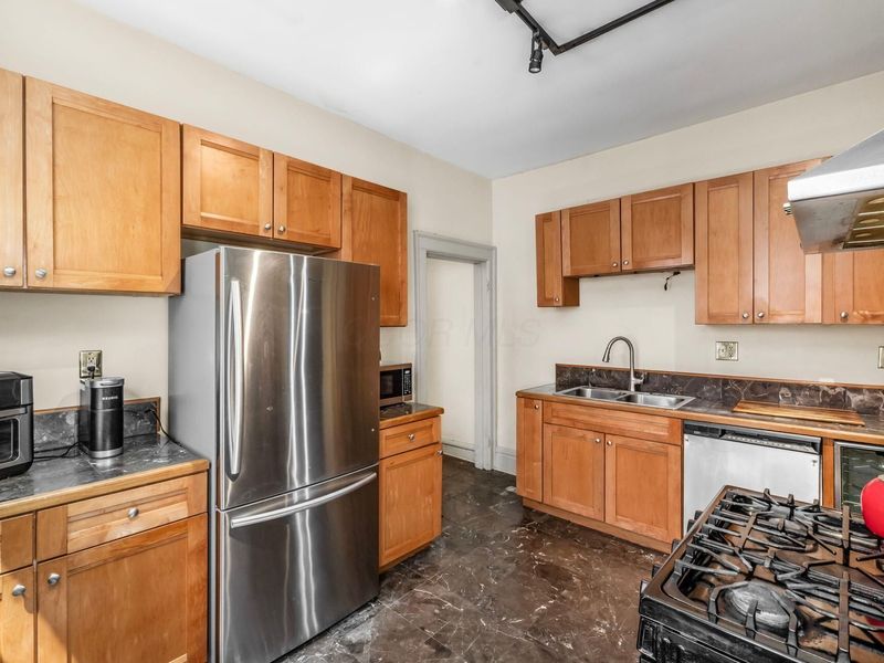 1735 Franklin Park S, Columbus, OH 43205 Photo 17
