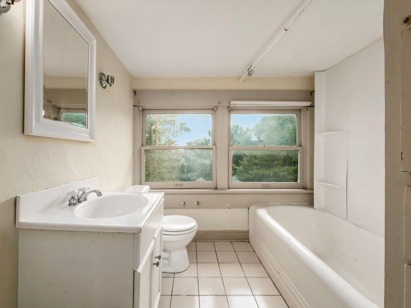1735 Franklin Park S, Columbus, OH 43205 Photo 35