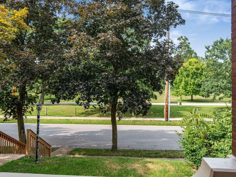 1735 Franklin Park S, Columbus, OH 43205 Photo 5